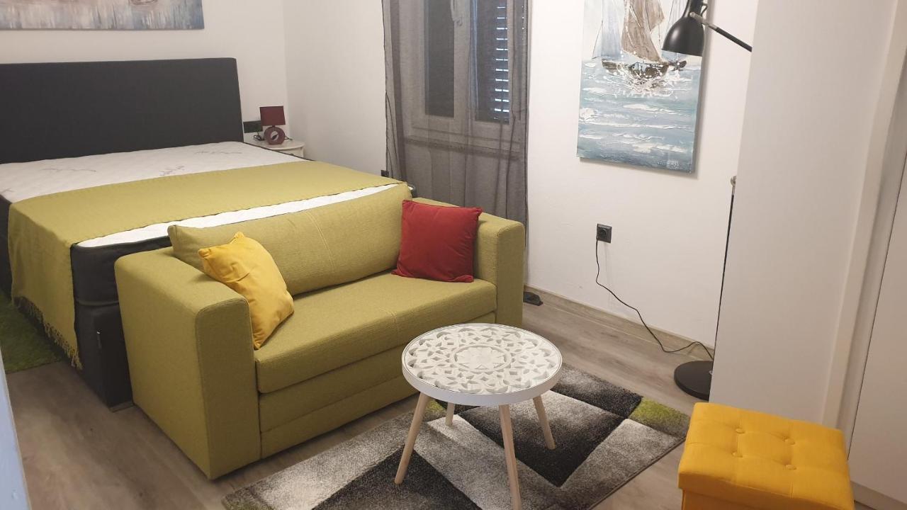 House 112 * Baška